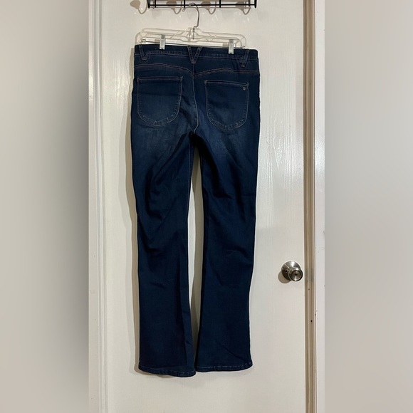 WIT & WISDOM Brittany Mid-Rise Itty Bitty Boot Jeans - Picture 7 of 11